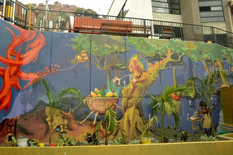 Mural Comunidades, 2013, Comuna 13, Medellín