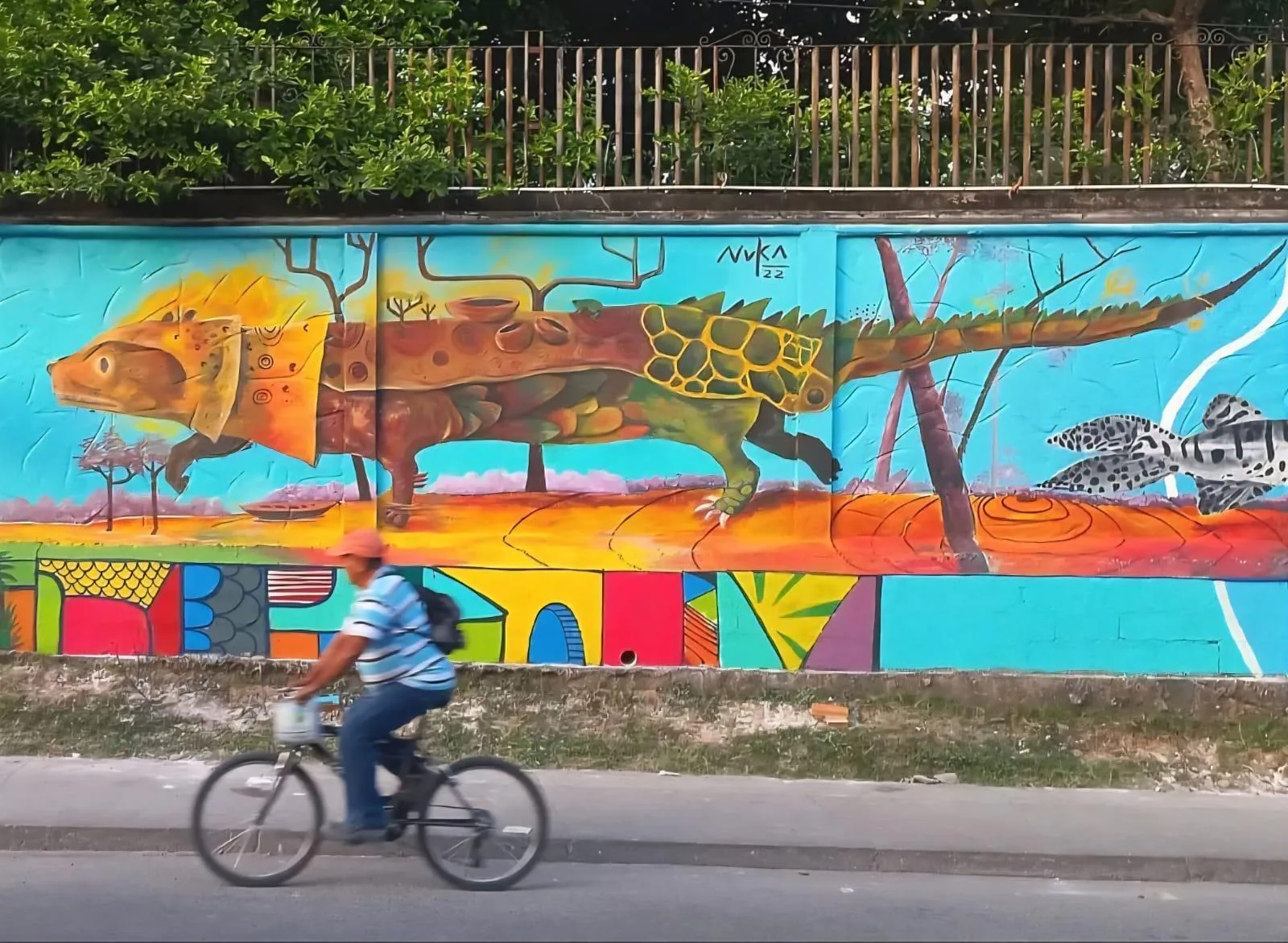 Mural El río y el custodio, 2023, Puerto Berrío, Antioquia