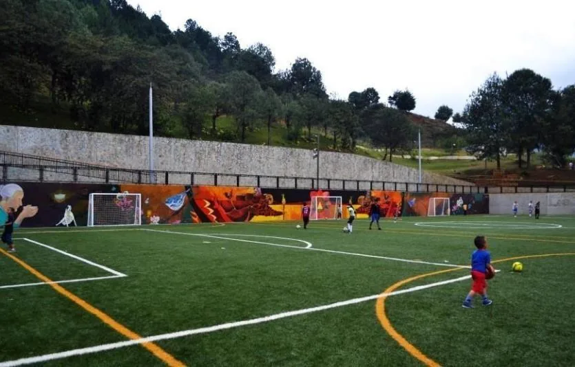 Detalle 2 de Mural Resistencias al olvido, 2014, Eco Parque Tinajas, Comuna 8, Medellín